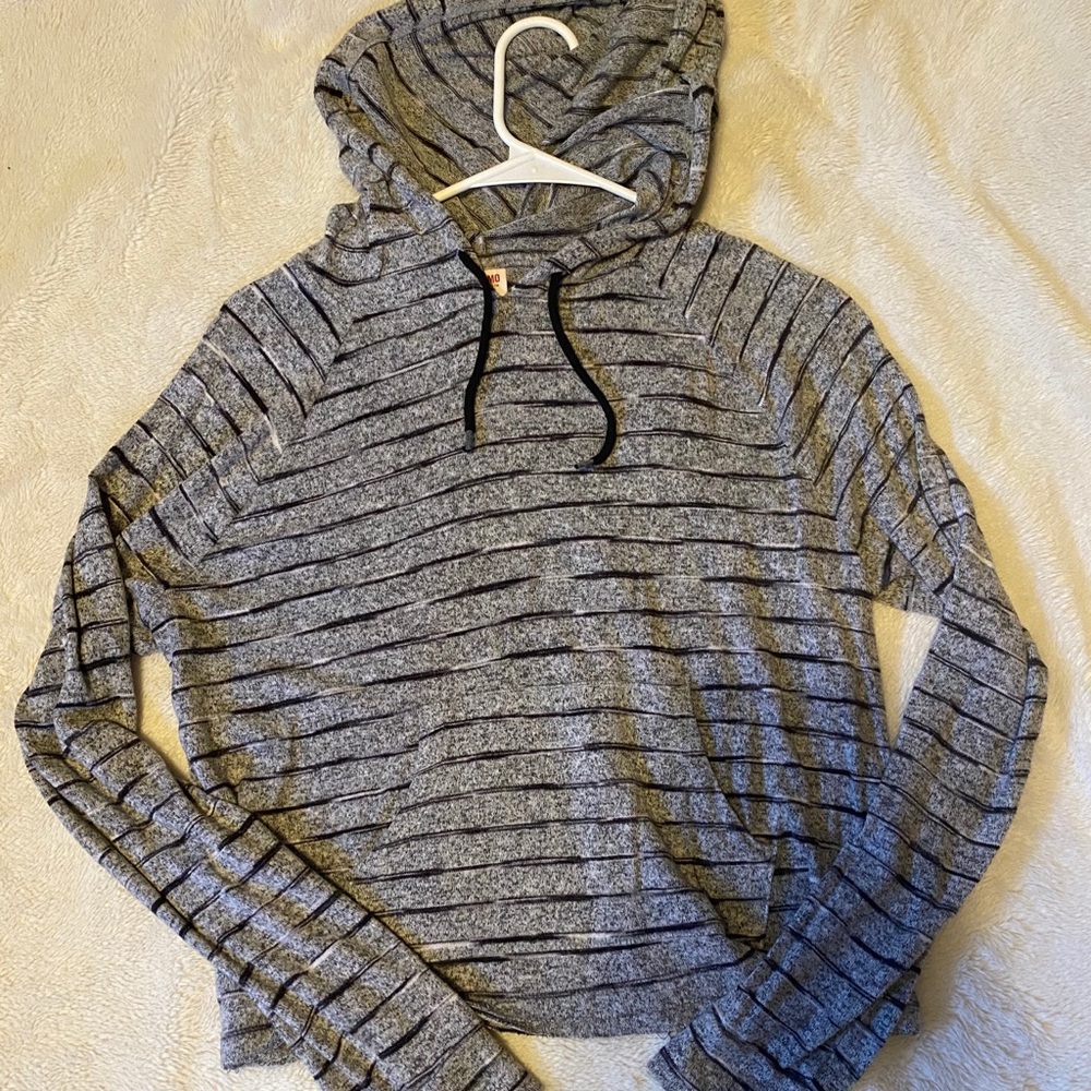 womens/juniors grey striped hoodie